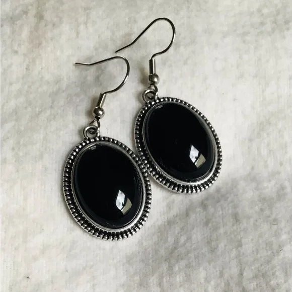 Black Onyx Bangle & Earrings Set - Picture 5 of 8